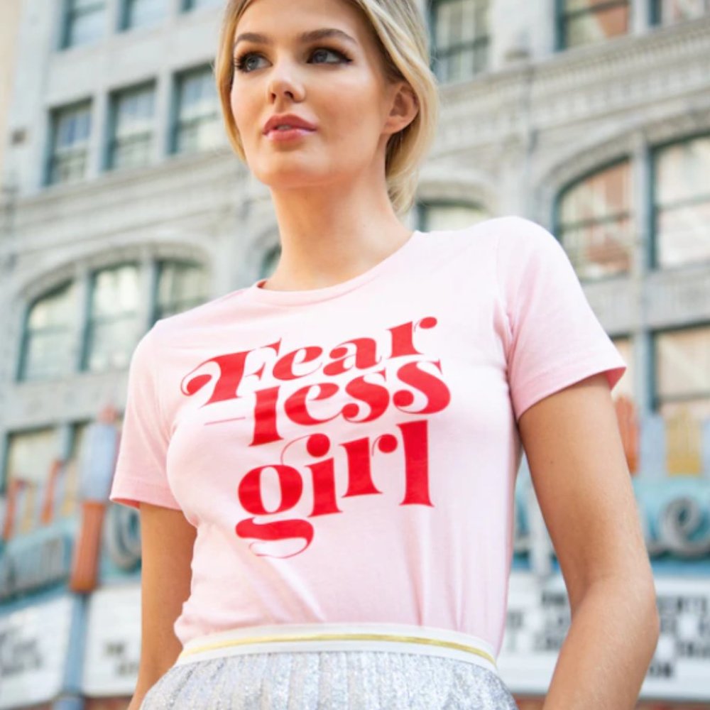 BNWT SKYLAR YOO FEAR-LESS GIRL GRAPHIC TEE SIZE LARGE